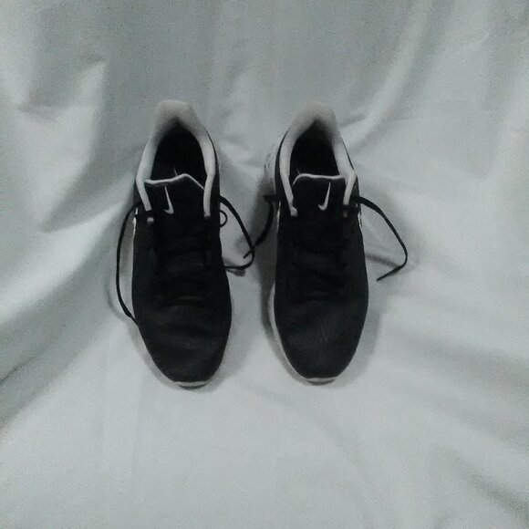 golf shoes - Picture 2 of 9